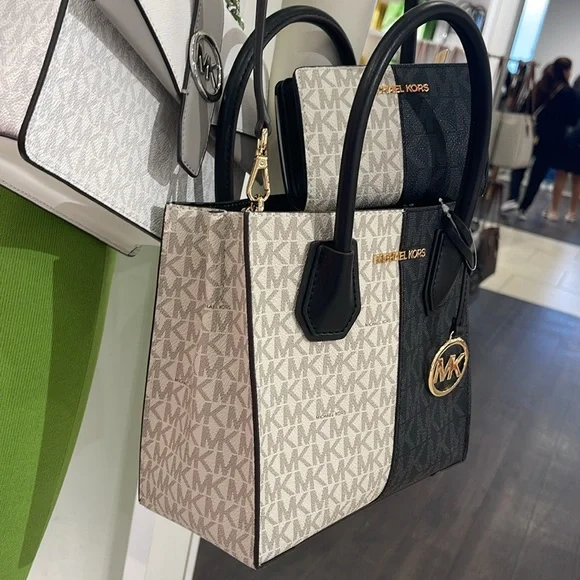 Michael Kors Mercer Medium Two-Tone Logo Messenger & MK JST Md Bifold Zip Wallet - Picture 16 of 16